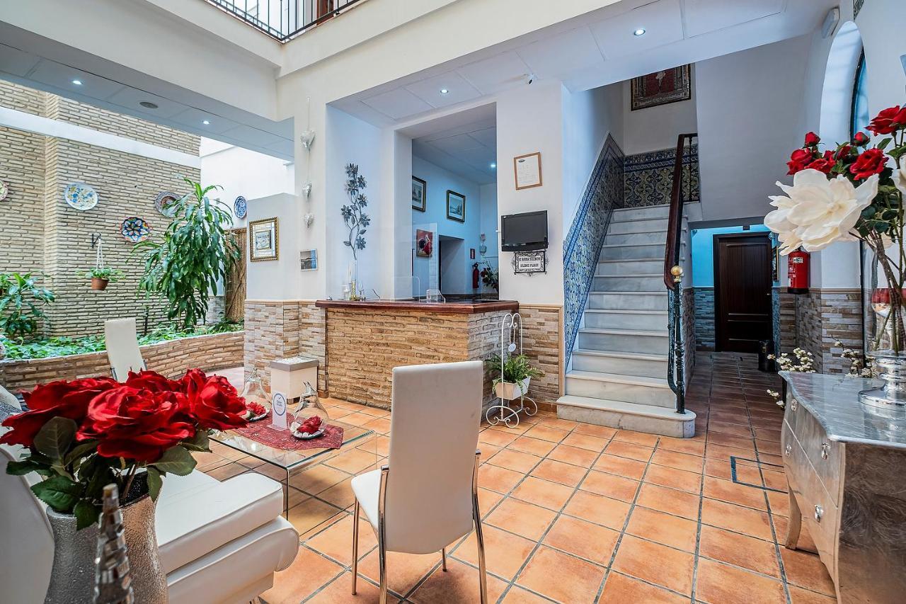Noches De Triana Hotel Seville Exterior photo